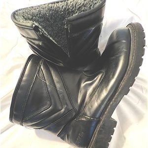 Men’s all weather short boots. Size 12 m. Inner side zipper. Man made material.